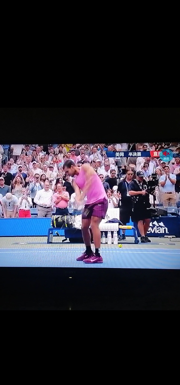 爱游戏体育-ATP总决赛轻取美网，阿尔卡拉斯统治全场