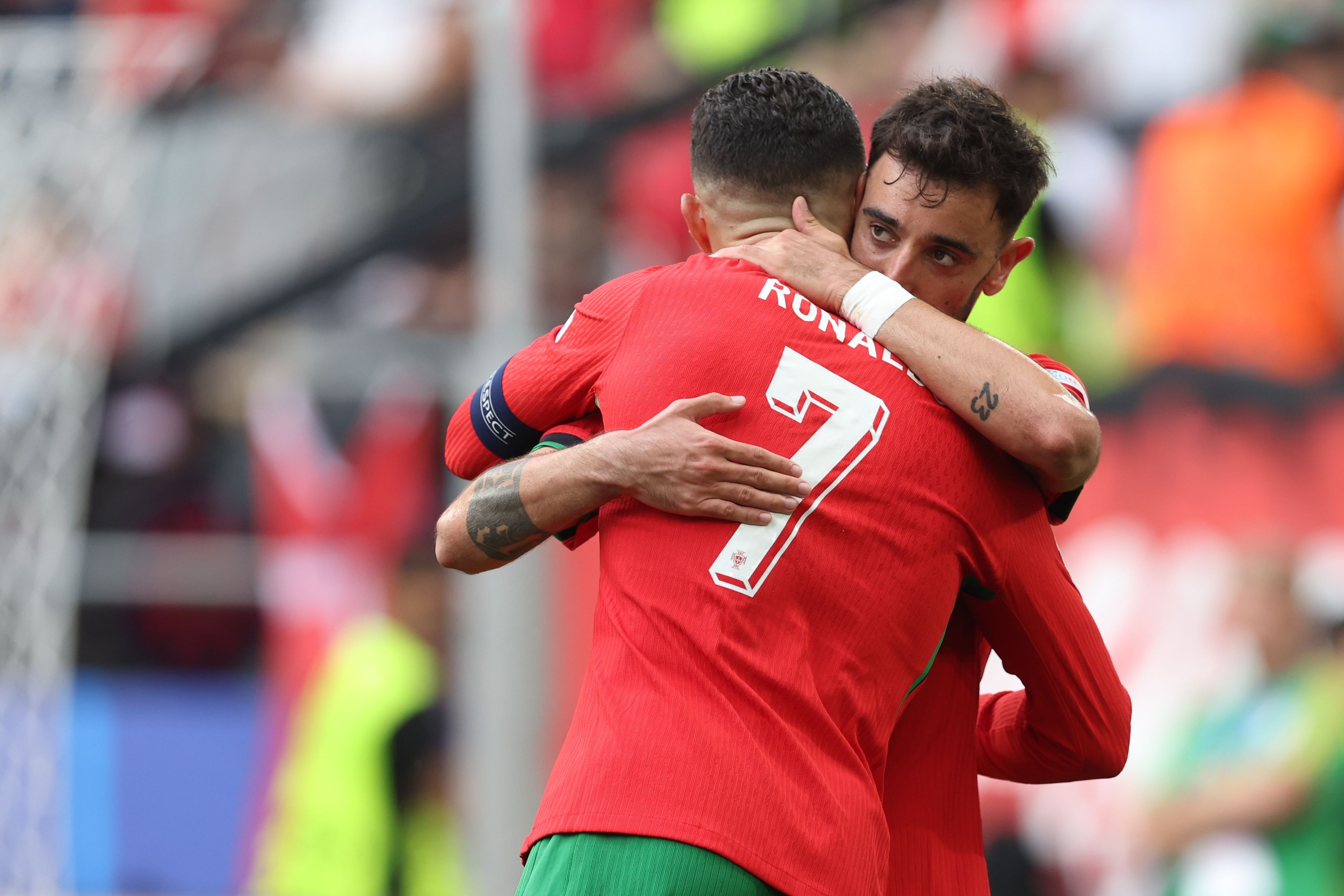 爱游戏娱乐-葡萄牙队完胜法国队，张本智和关键制胜