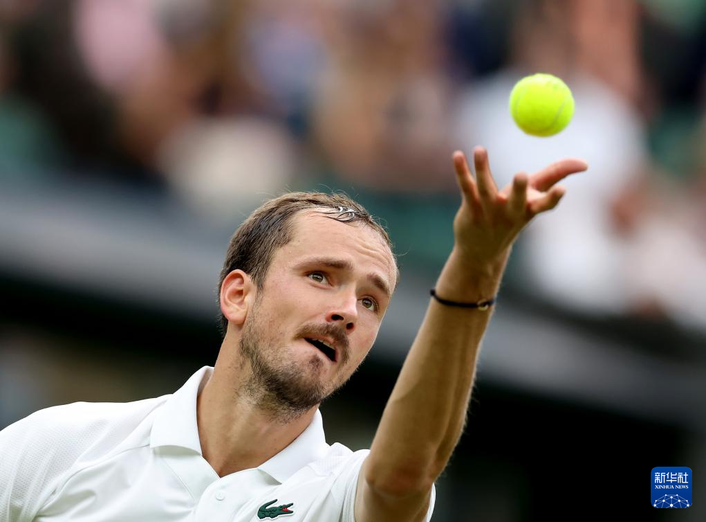 爱游戏2026-澳网横扫拉沃尔杯，梅德韦杰夫状态火热