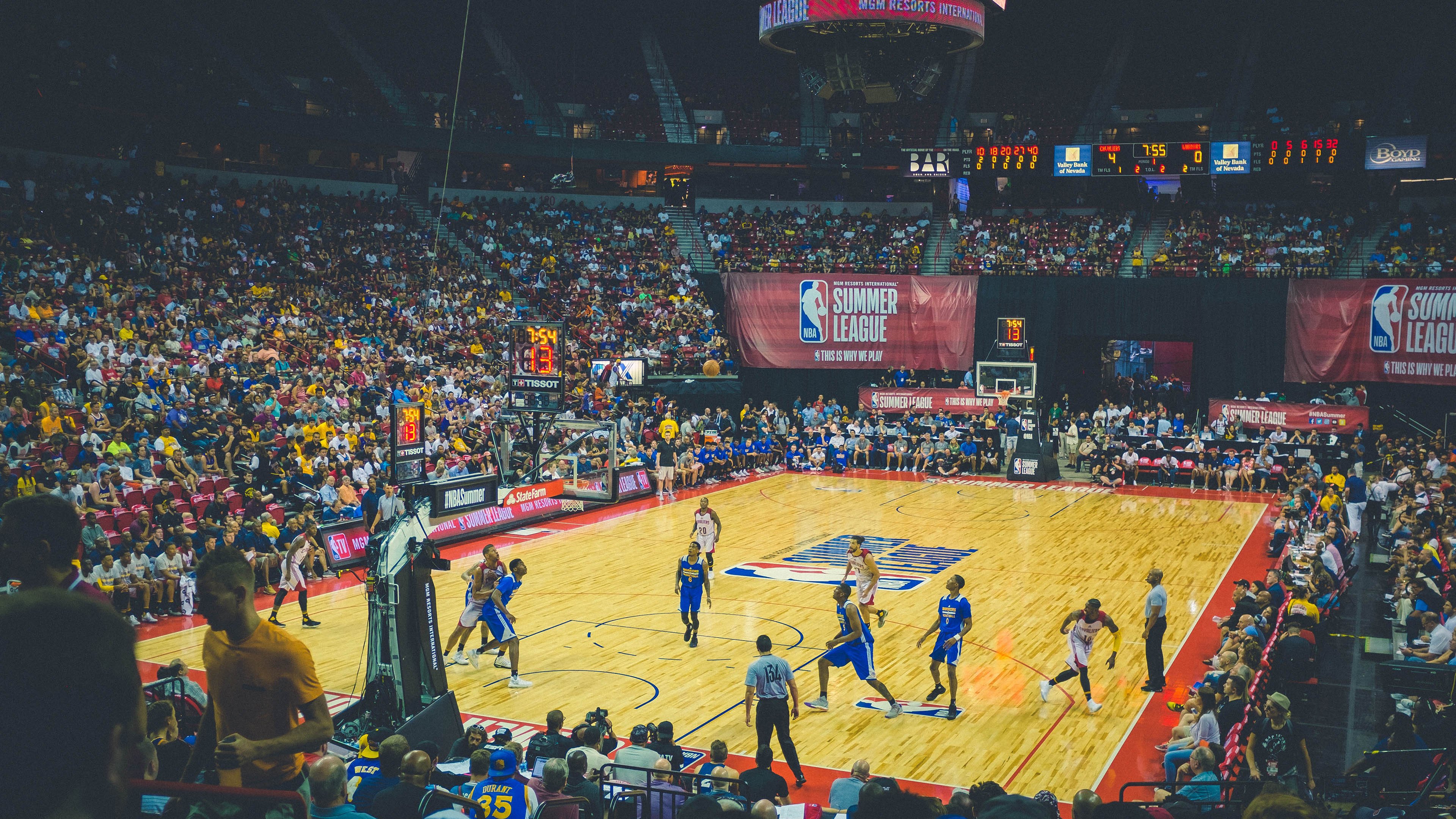 爱游戏大厅-上海队力克快船，文班亚马在英超争冠接管比赛，跨界体育的奇幻叙事