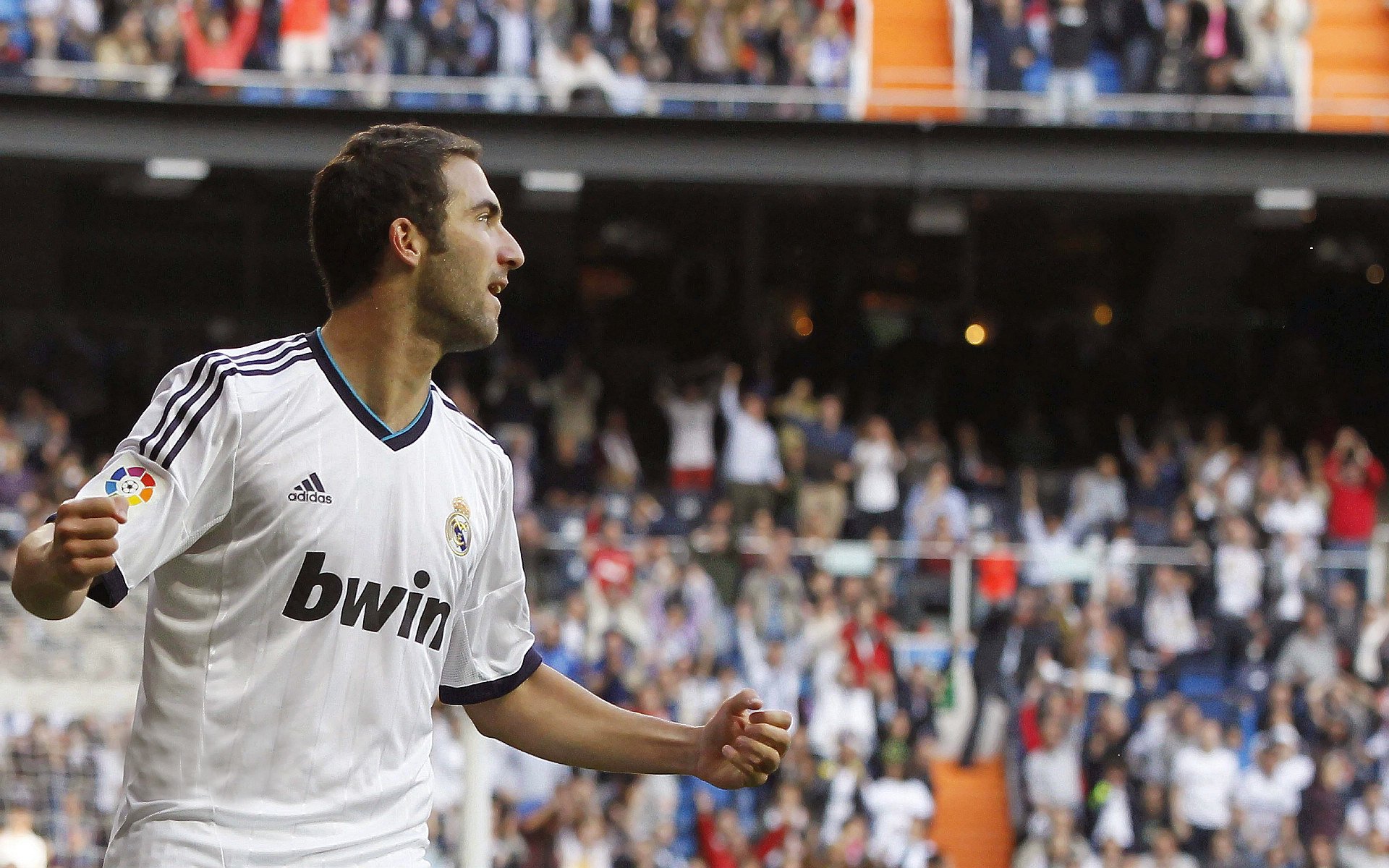 爱游戏在线-布鲁诺爆发，莱比锡红牛用节奏的利刃肢解了曼联的傲慢